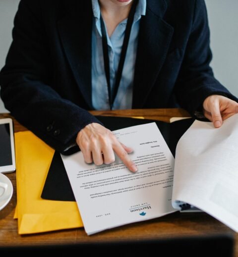 Cuma 10 Menit! Cara Bikin CV Profesional untuk Fresh Graduate Agar Cepat Kerja